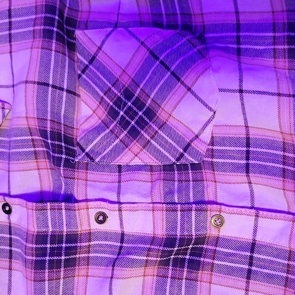 Plaid shirt - Picture 3 of 3